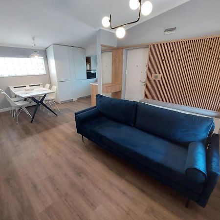 Lovely Apartment Ioana Търгу Нямц Екстериор снимка