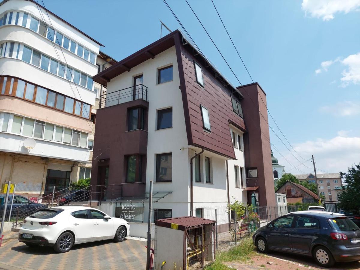 Lovely Apartment Ioana Търгу Нямц Екстериор снимка